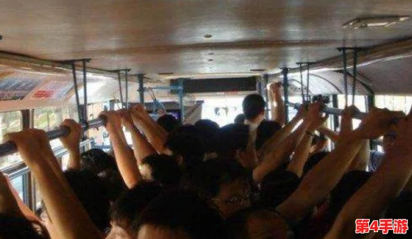 公交车里揉到高潮嗯啊文字描述:在拥挤的车厢中,感受那无法言喻的快感与心跳交融的瞬间 公交车里揉到高潮嗯啊文字描述:在拥挤的车厢中,感受那无法言喻的快感与心跳交融的瞬间