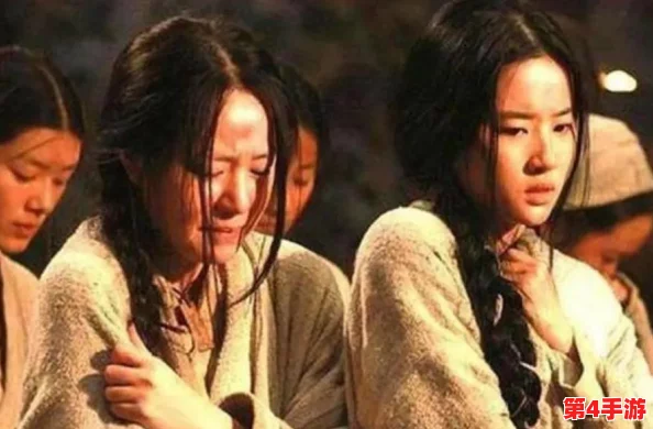 “皇后被赐精和狗赐精：在这场权力与策略的游戏中，谁能掌控命运？”