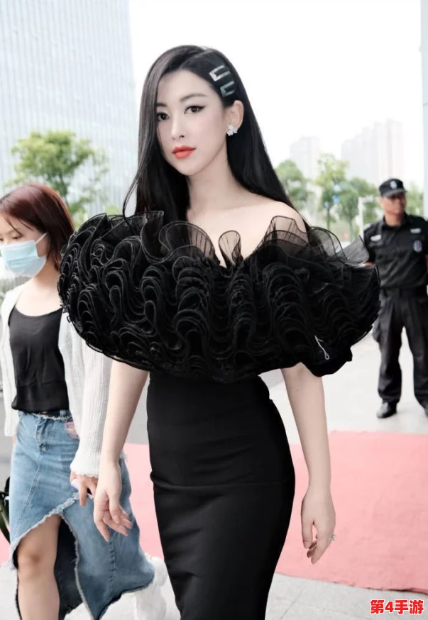 张莜雨祼体下部大胆,网友直言其自信十足,展现了独特的艺术魅力与勇气 张莜雨祼体下部大胆,网友直言其自信十足,展现了独特的艺术魅力与勇气