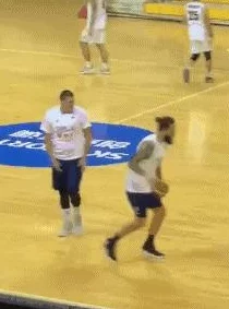 篮球体育生裆部粗口-自-慰：网友称其内容深刻，引发热烈讨论和共鸣