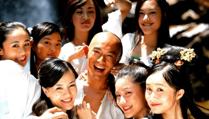 韦小宝通吃岛战七女，网友评论：这剧情真是太离谱了，难道他真的能同时应付七个女人吗？