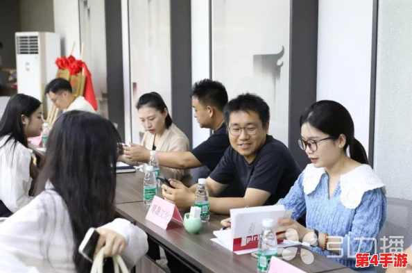 久产九精人力资源a v国产：新政策推动行业转型升级，助力企业高效发展与人才培养