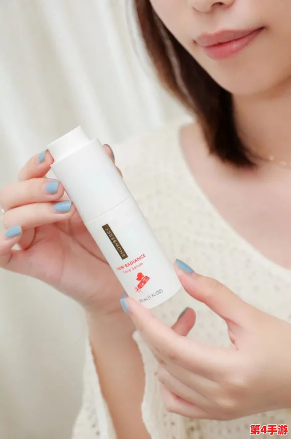 “姬小满乳液狂飙：用户热评体验分享，肌肤滋润感受不可抵挡！”