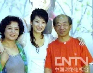 全家一起来黄梅徐海,传闻明星家庭秘密聚会,背后隐藏的亲情故事引发热议! 全家一起来黄梅徐海,传闻明星家庭秘密聚会,背后隐藏的亲情故事引发热议!