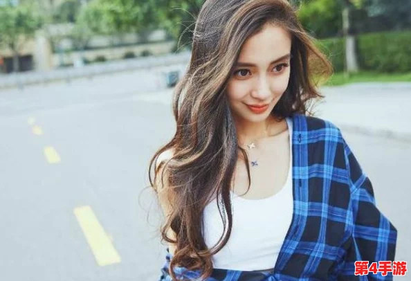 葫芦里面不卖药卖千万影片，传闻导演与女主角私下关系暧昧，引发网友热议和猜测！