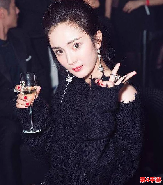 中国黄色大片′被曝光！内幕揭秘明星们的真实生活细节和不为人知的故事